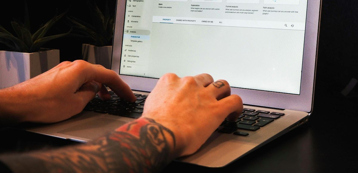 http://Reviewing%20search%20performance%20on%20screen